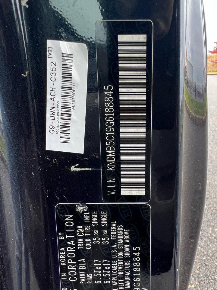 Used 2016 Kia Sedona LX w/ LX Convenience Package image 28