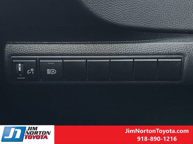 Used 2024 Toyota Corolla LE image 24