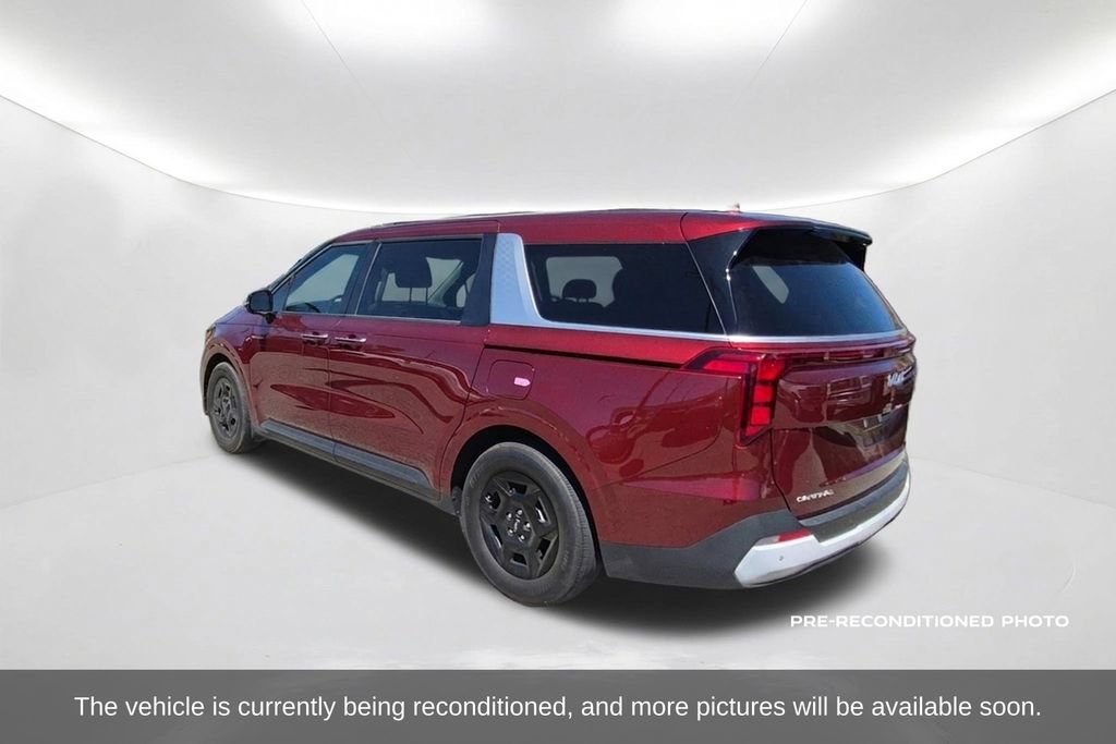 Used 2025 Kia Carnival FWD image 8