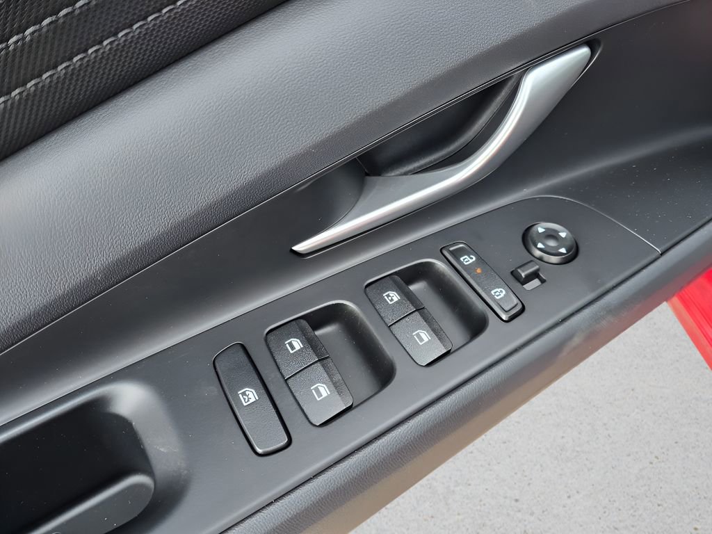 New 2025 Hyundai Elantra Blue image 17