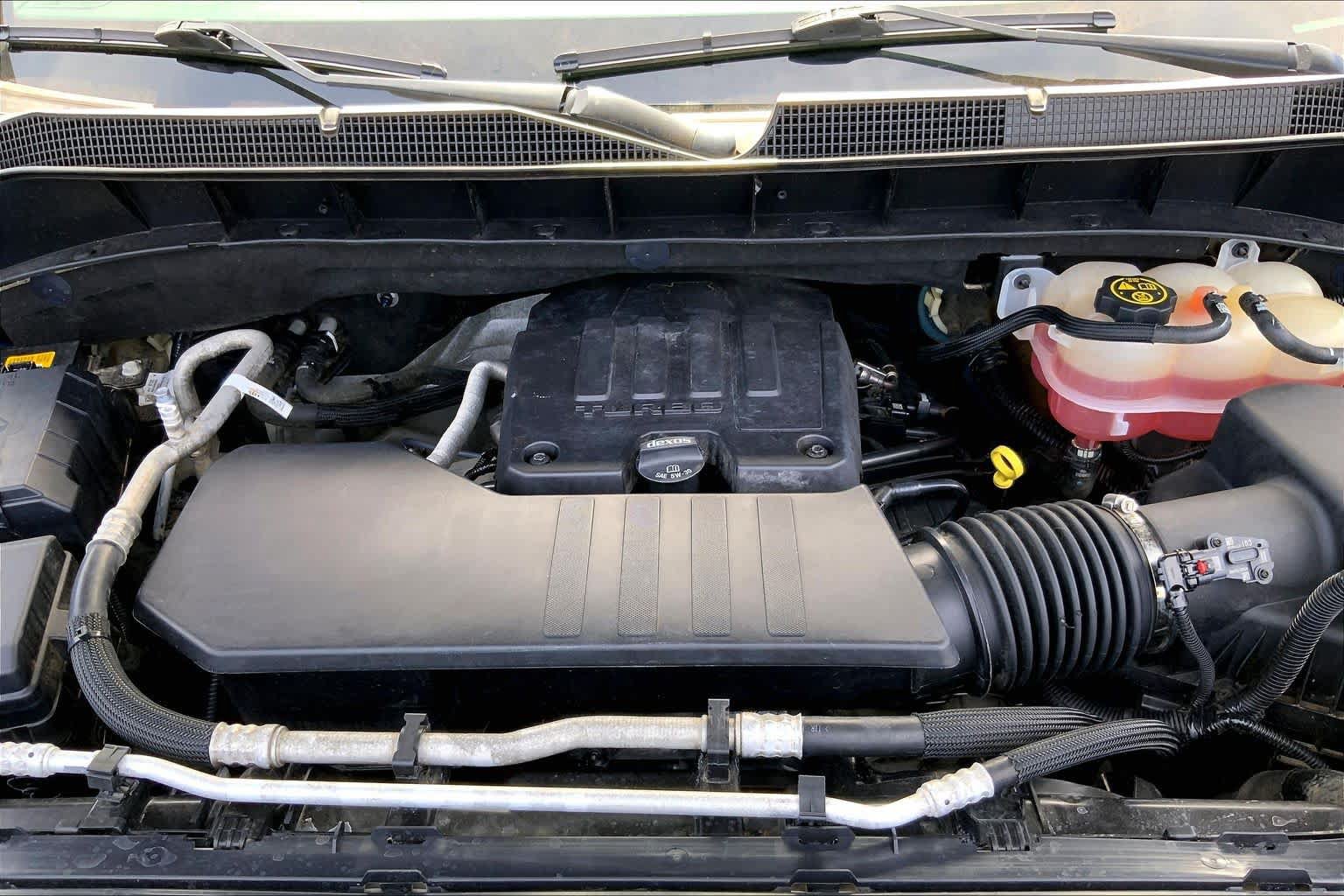 Certified 2022 Chevrolet Silverado 1500 Custom w/ LPO, Dark Essentials Package AWD/4WD image 32