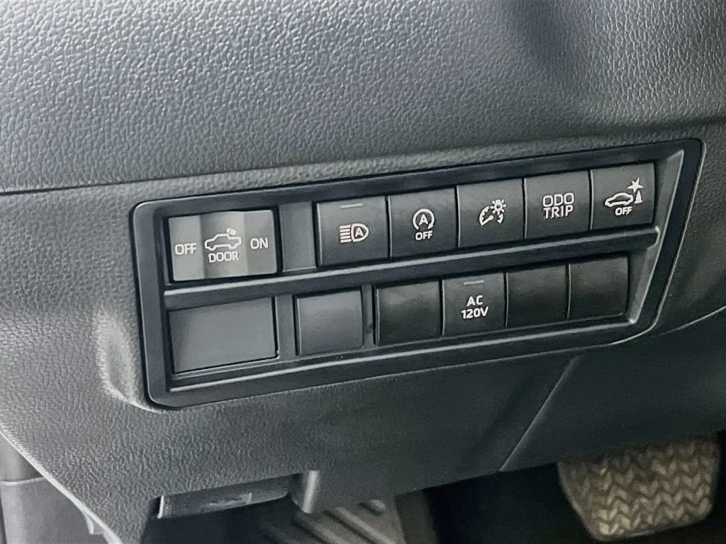Used 2023 Toyota Tundra Limited AWD/4WD image 10