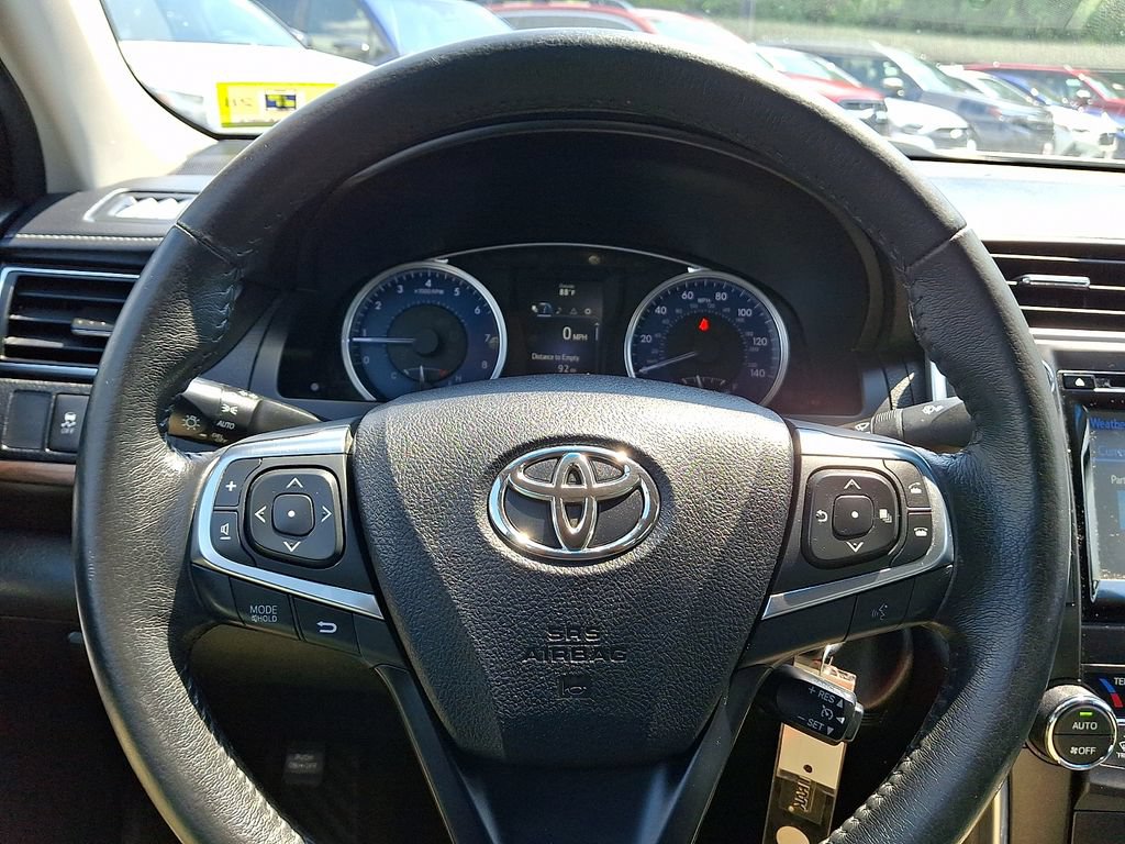 Used 2017 Toyota Camry XLE FWD image 19