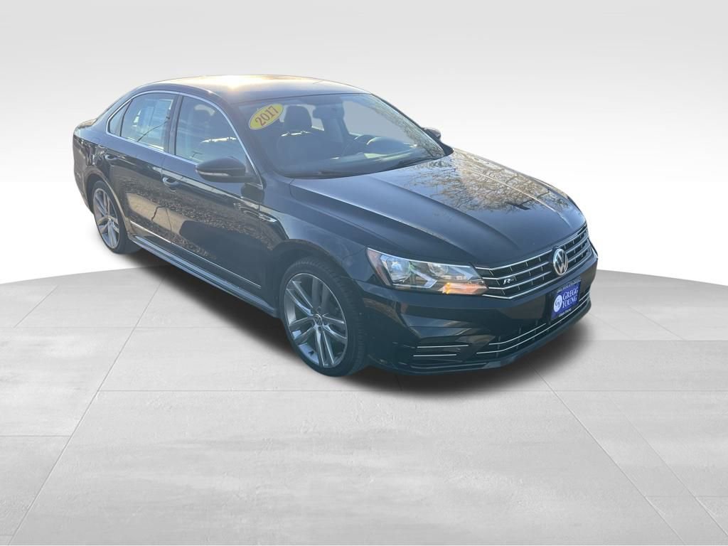 Used 2017 Volkswagen Passat 1.8T R-Line image 8
