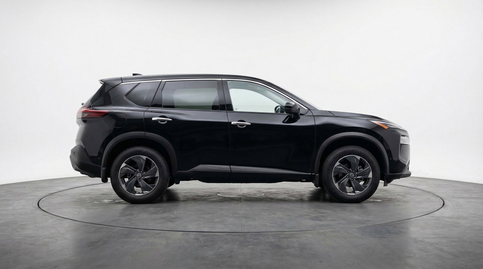 Used 2025 Nissan Rogue SV FWD image 11