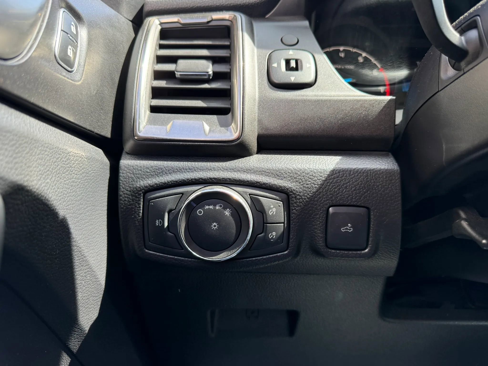 Used 2021 Ford Ranger XLT w/ Tremor Off-Road Package image 21