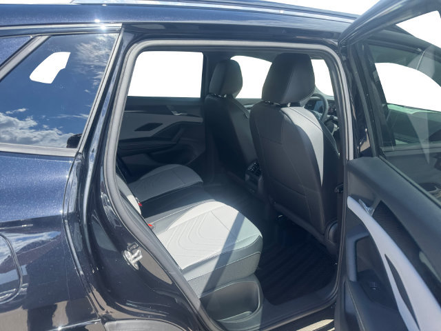 New 2026 Volkswagen Tiguan SE R-Line FWD image 13