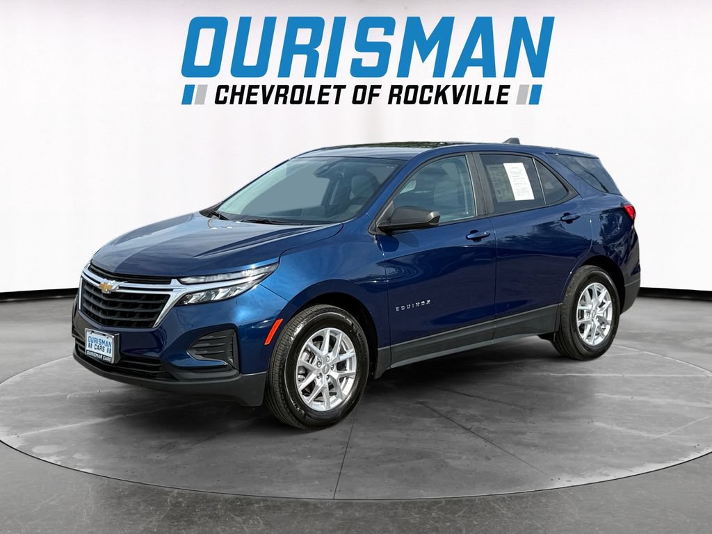 Used 2023 Chevrolet Equinox LS w/ LS Convenience Package FWD image 2