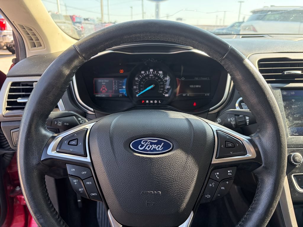 Used 2020 Ford Fusion SEL FWD image 15