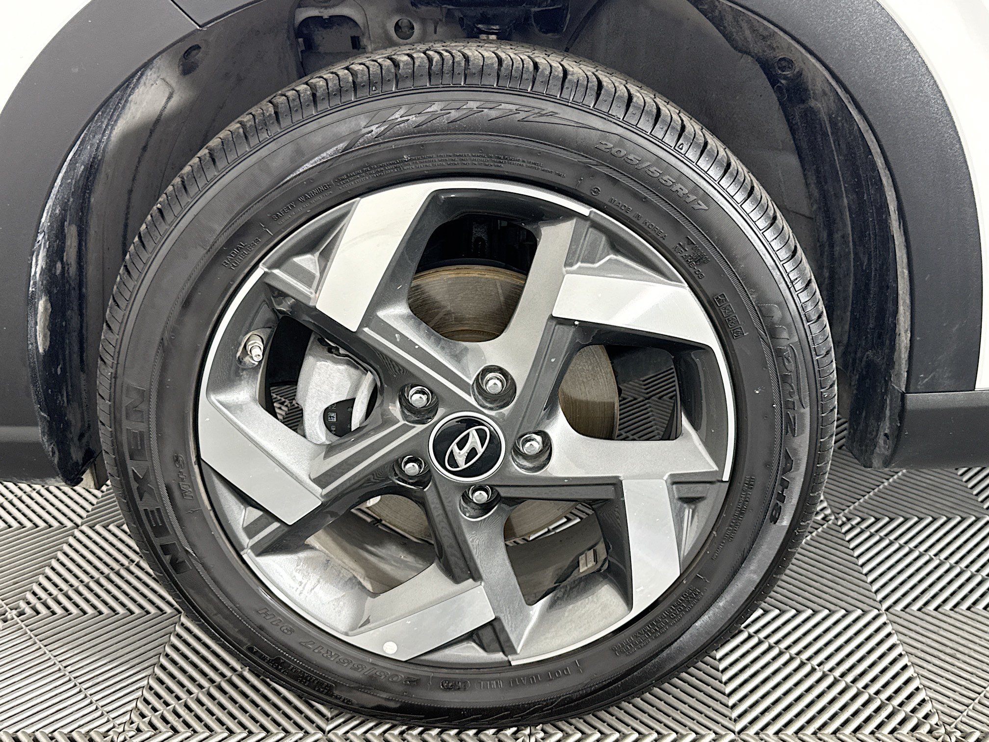 Used 2026 Hyundai Venue SEL FWD image 36
