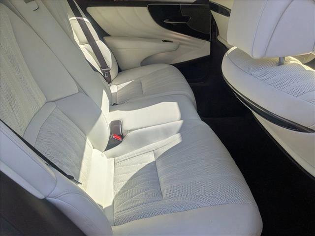Used 2018 Lexus LS 500 AWD image 21