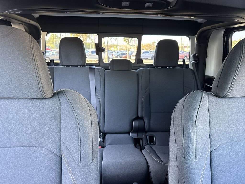 New 2025 Jeep Gladiator Sport image 28