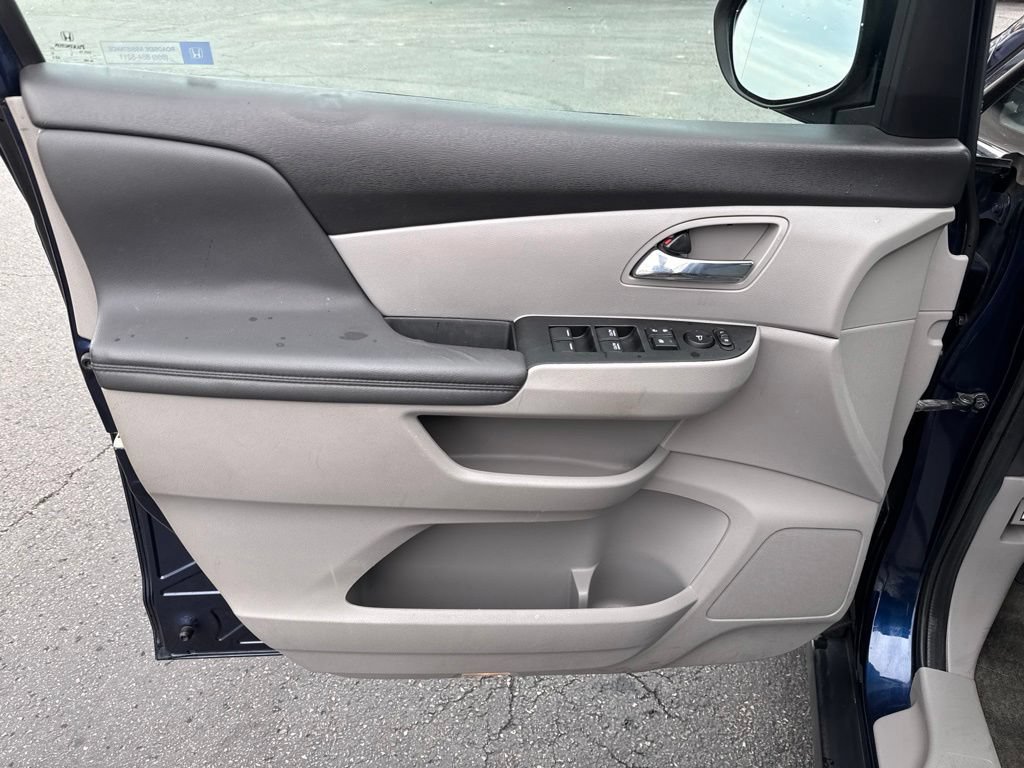 Used 2016 Honda Odyssey EX image 28