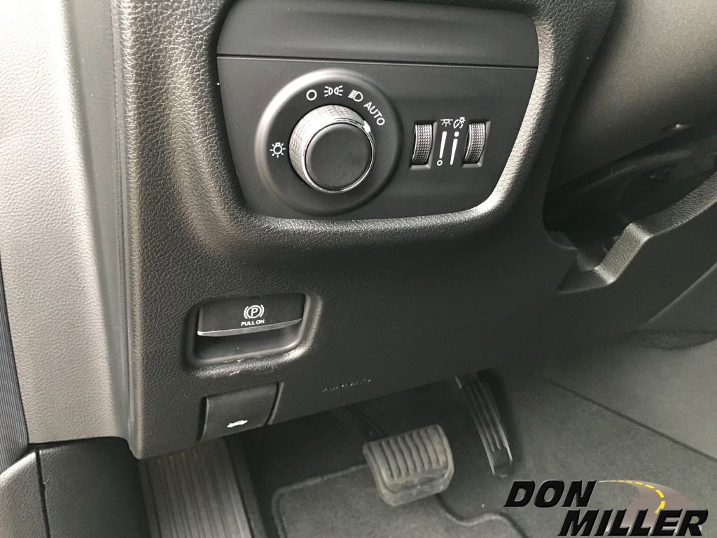 New 2025 Jeep Grand Cherokee L Altitude image 14