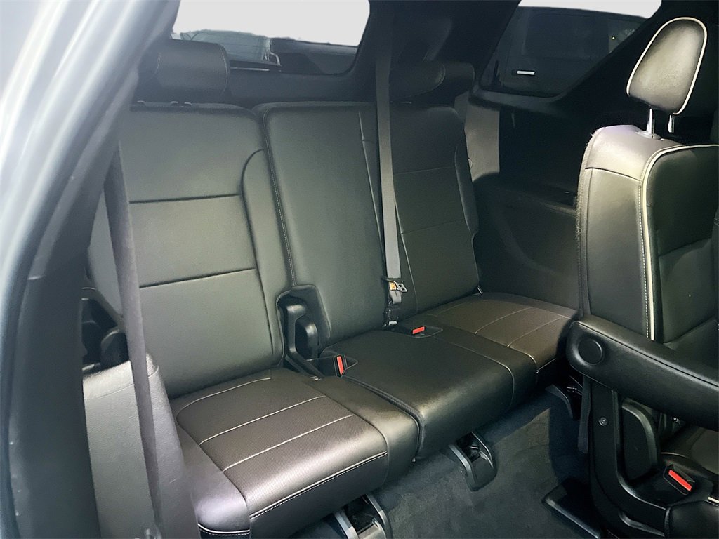 Used 2023 Chevrolet Traverse Premier w/ Redline Edition image 29