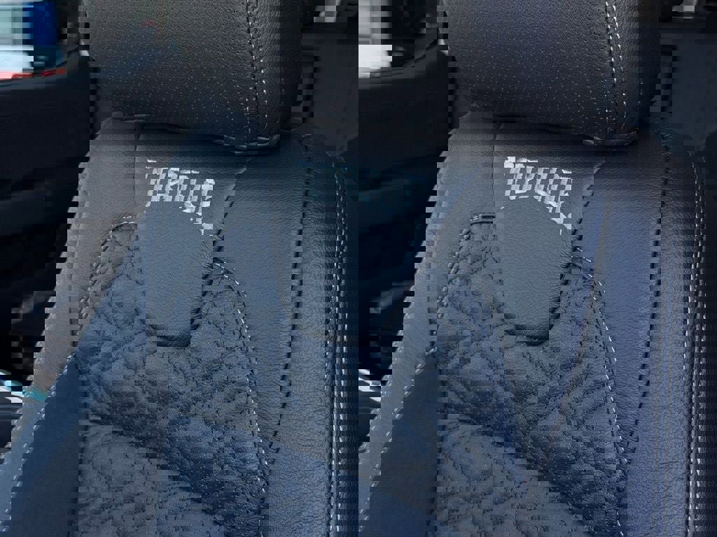 New 2026 Ford F250 Lariat w/ Black Appearance Package image 30