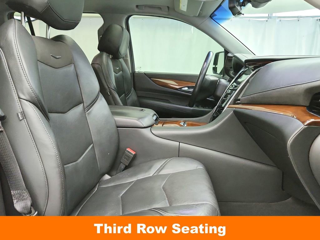 Used 2019 Cadillac Escalade ESV Luxury image 32