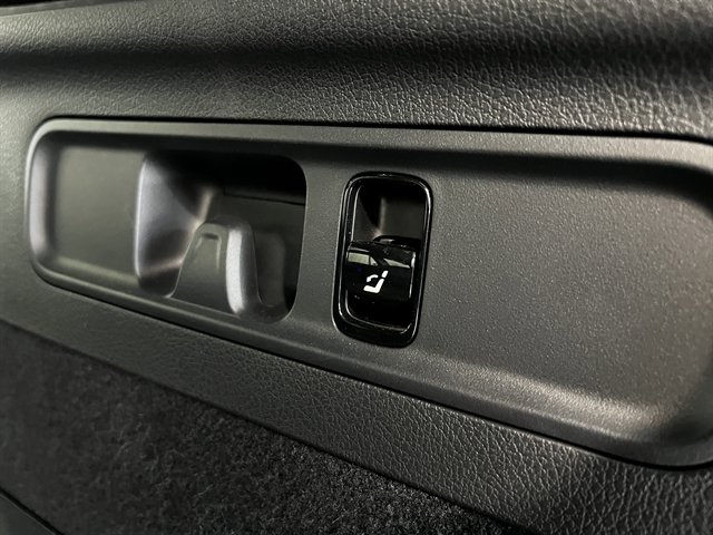 Used 2024 Mercedes-Benz GLC 43 AMG 4MATIC image 19