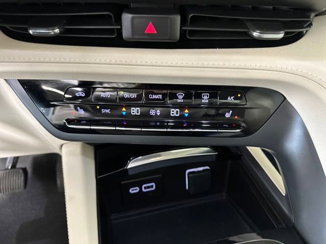 Used 2023 Buick Envision Preferred FWD image 23