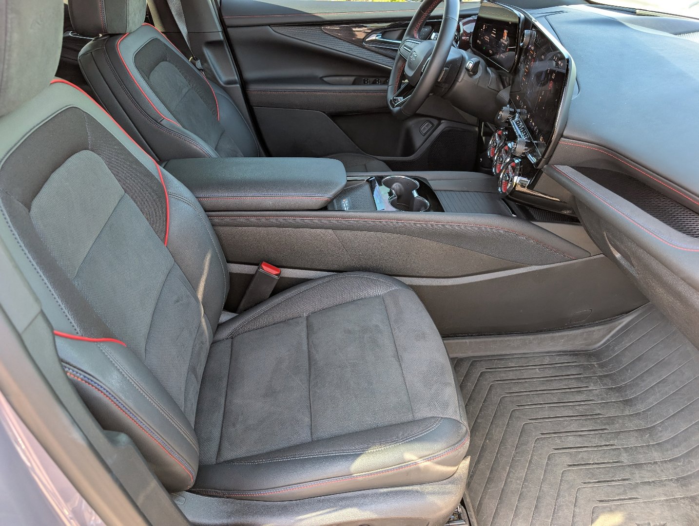 Used 2024 Chevrolet Blazer EV RS AWD/4WD image 11