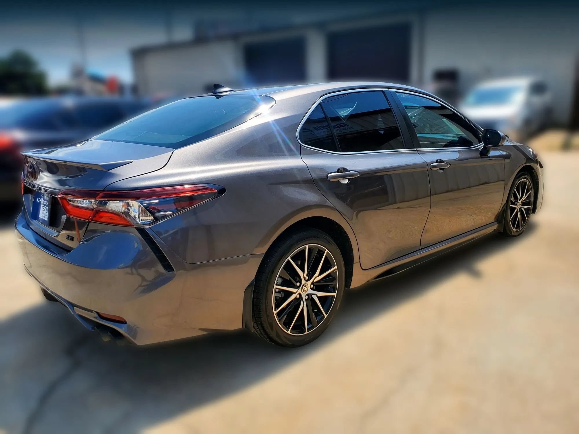 Used 2022 Toyota Camry SE FWD image 15