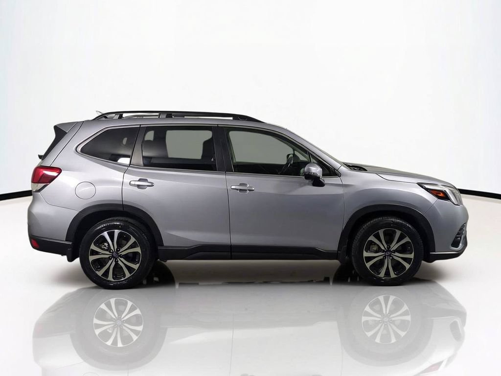 Used 2022 Subaru Forester Limited AWD/4WD image 4