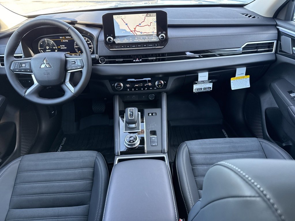 New 2025 Mitsubishi Outlander SE image 20