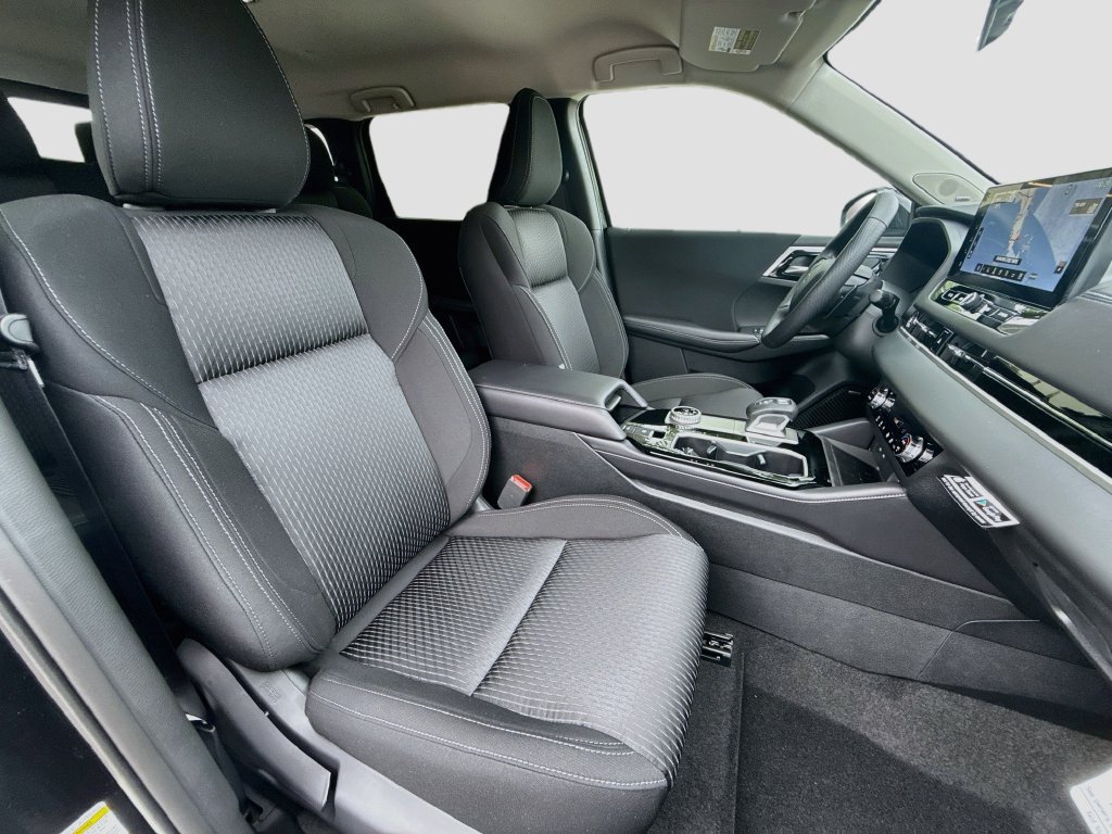 New 2026 Mitsubishi Outlander ES FWD image 31
