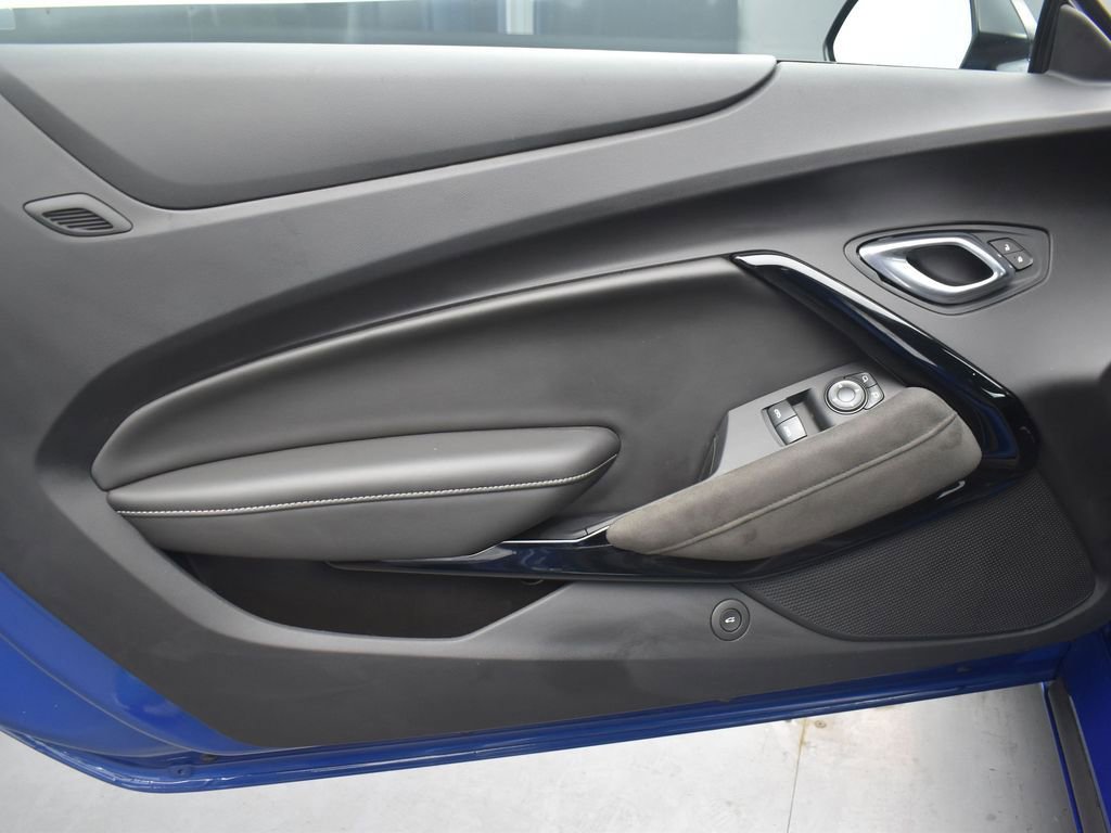 Used 2021 Chevrolet Camaro SS image 11