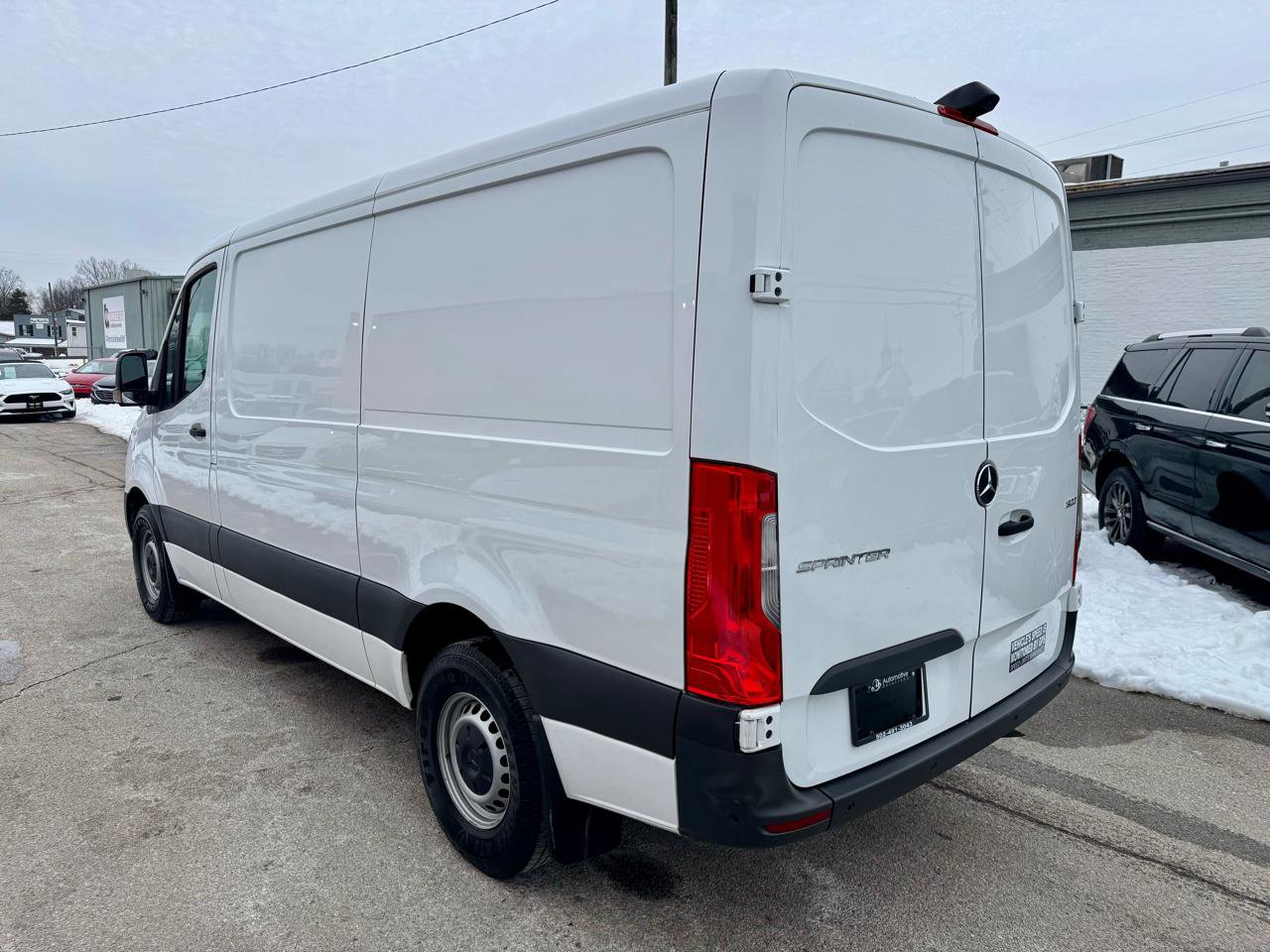 Used 2022 Mercedes-Benz Sprinter 1500 image 4