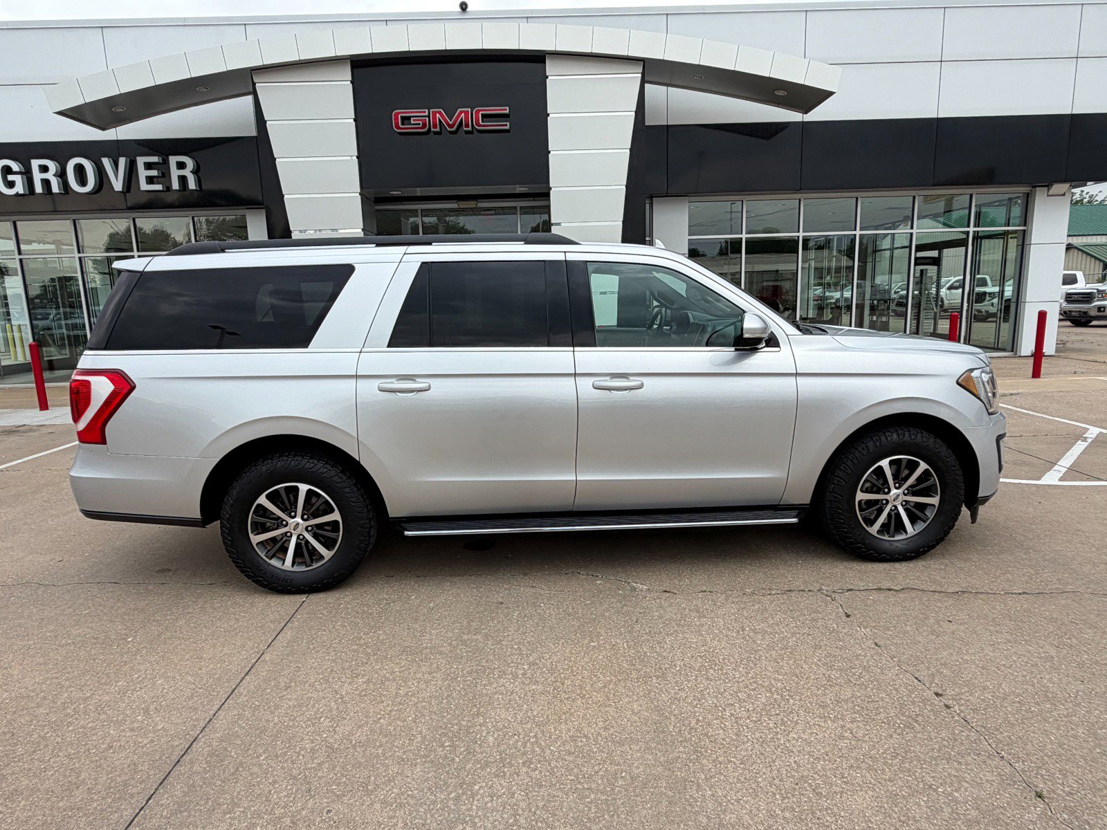 Used 2019 Ford Expedition Max XLT w/ Equipment Group 202A AWD/4WD image 33
