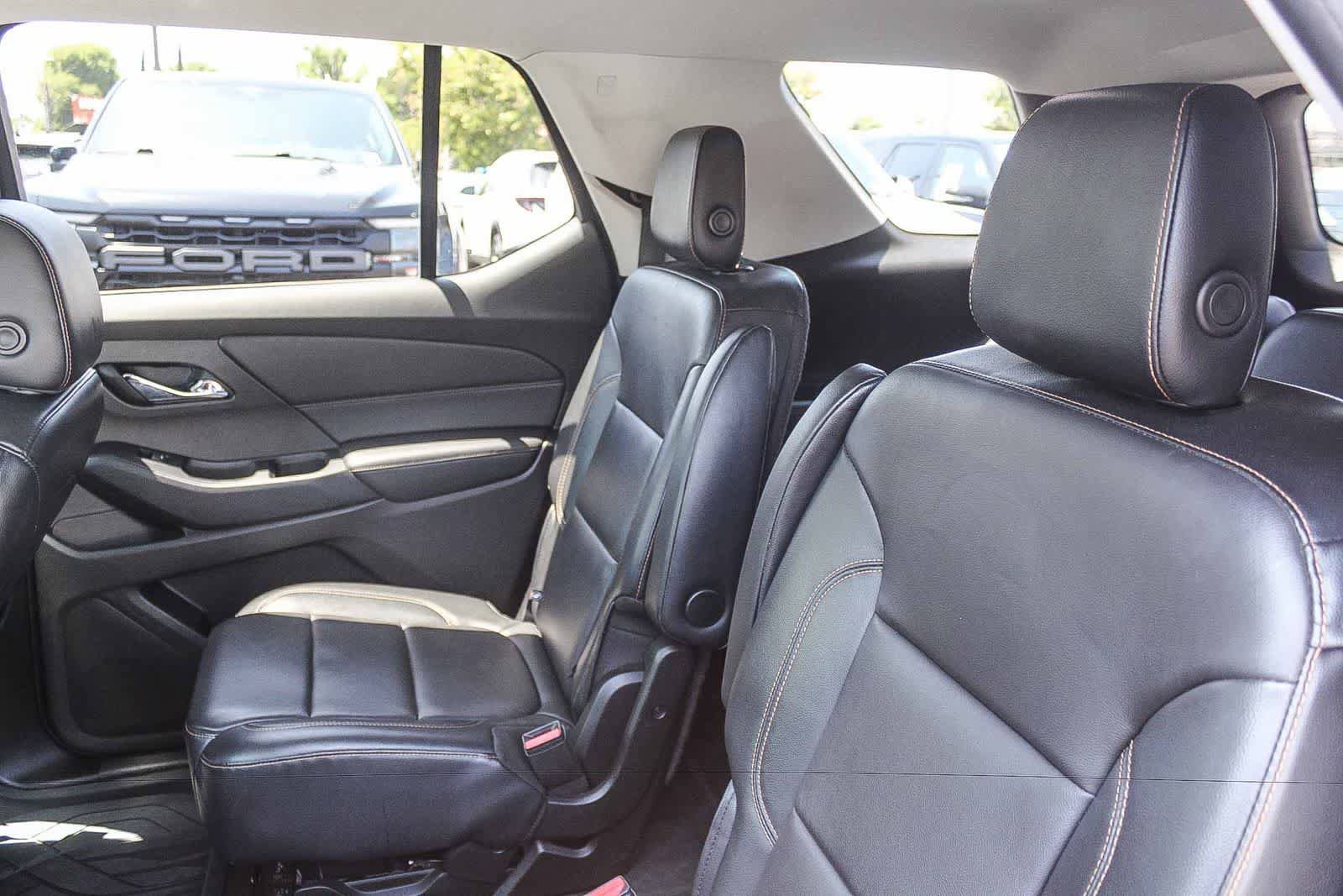 Used 2018 Chevrolet Traverse LT w/ LPO, Cargo Package FWD image 23