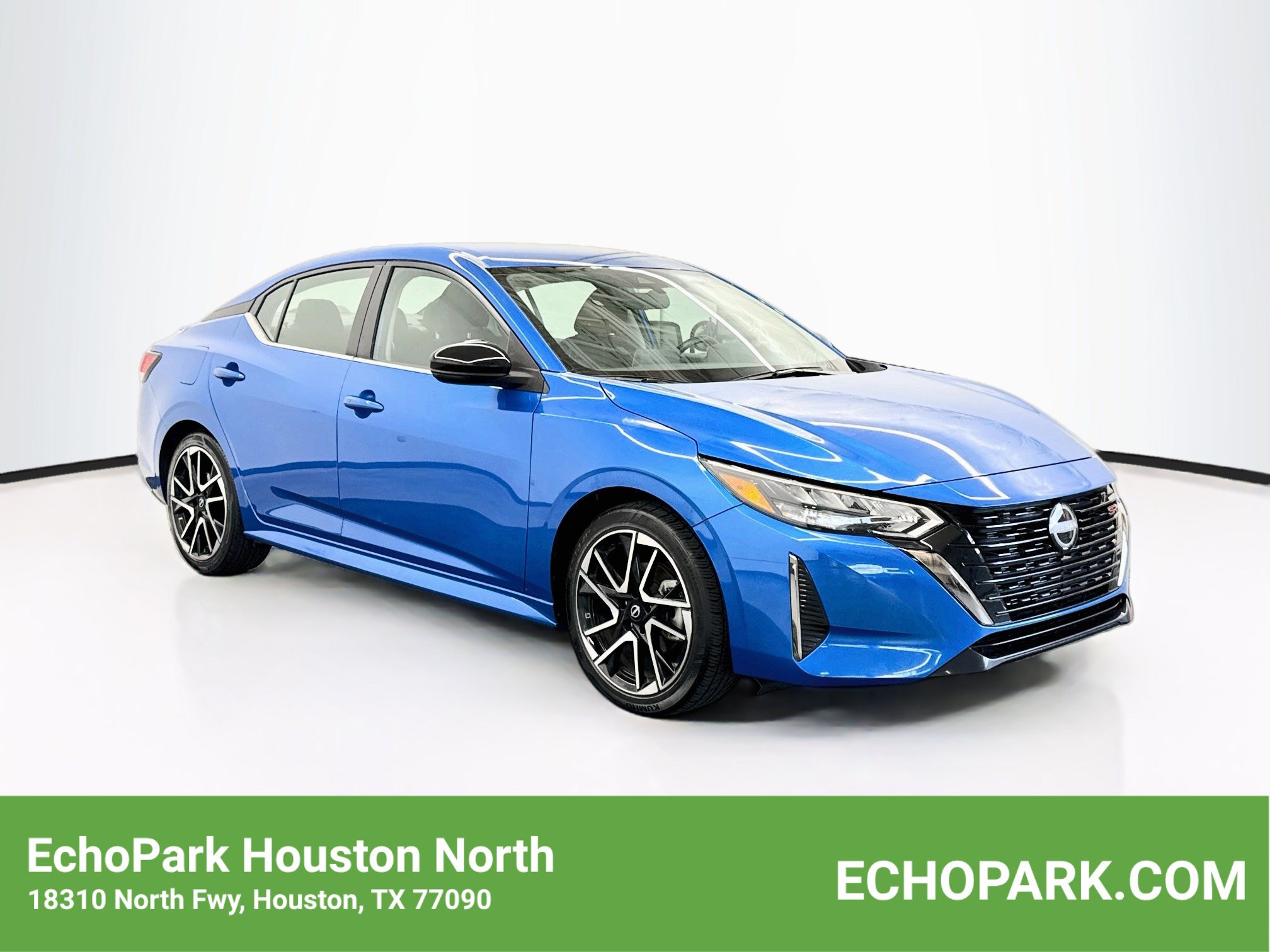Used 2025 Nissan Sentra SR FWD image 1
