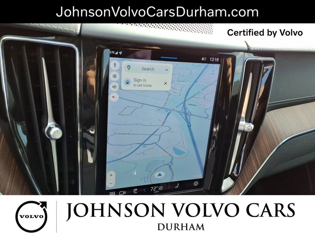 Certified 2023 Volvo XC60 B5 Ultimate w/ Climate Package image 15