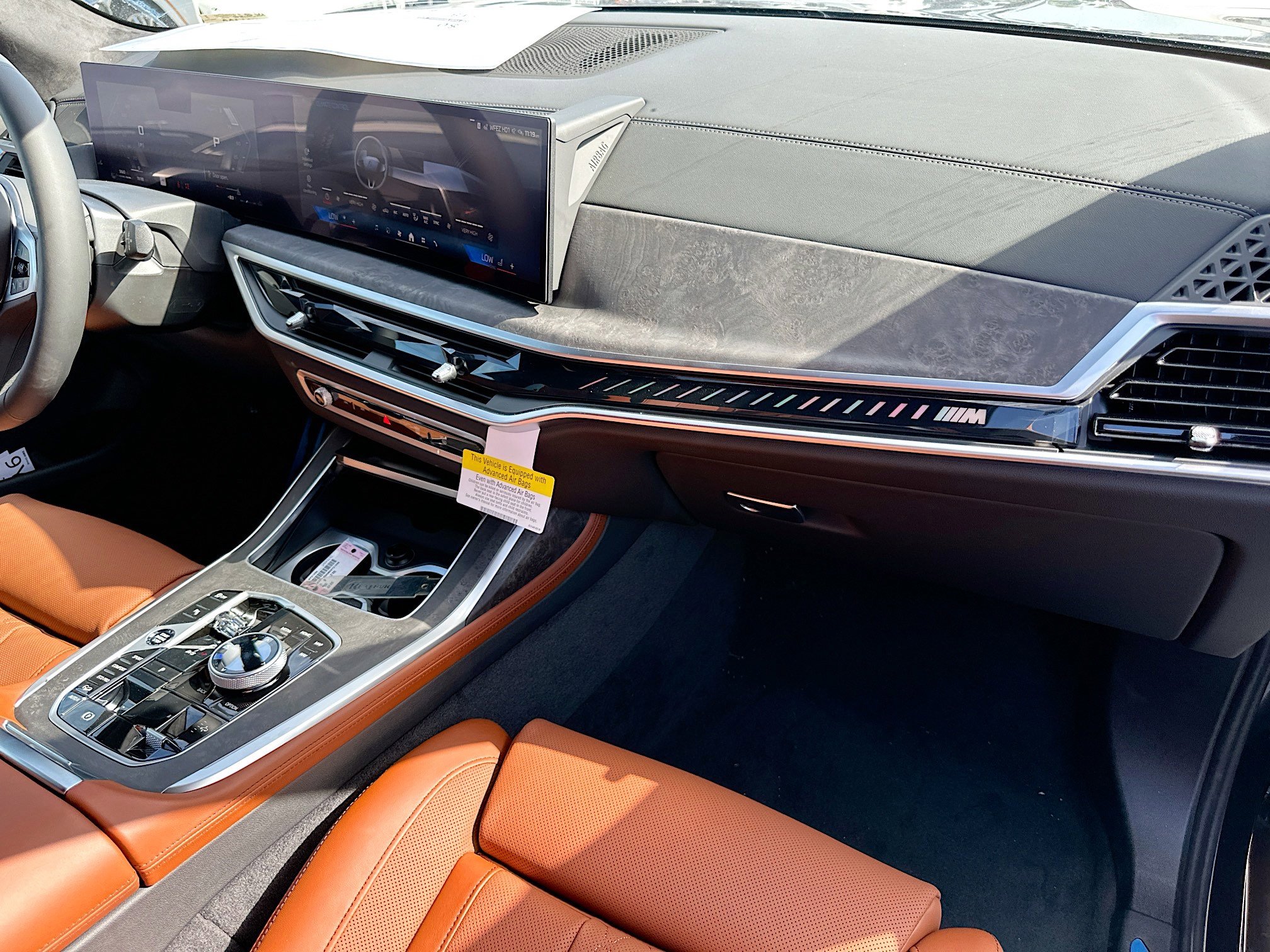 New 2025 BMW X7 M60i w/ Executive Package image 31