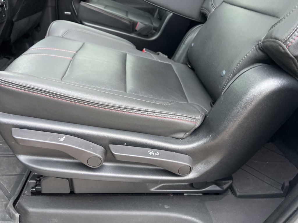 Used 2022 Chevrolet Suburban RST w/ Luxury Package image 30