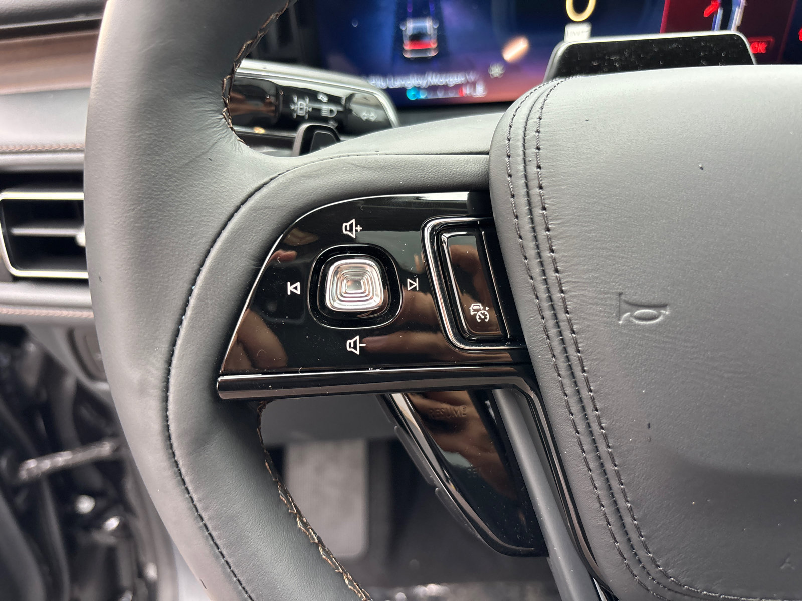 New 2026 Lincoln Aviator Reserve AWD/4WD image 17