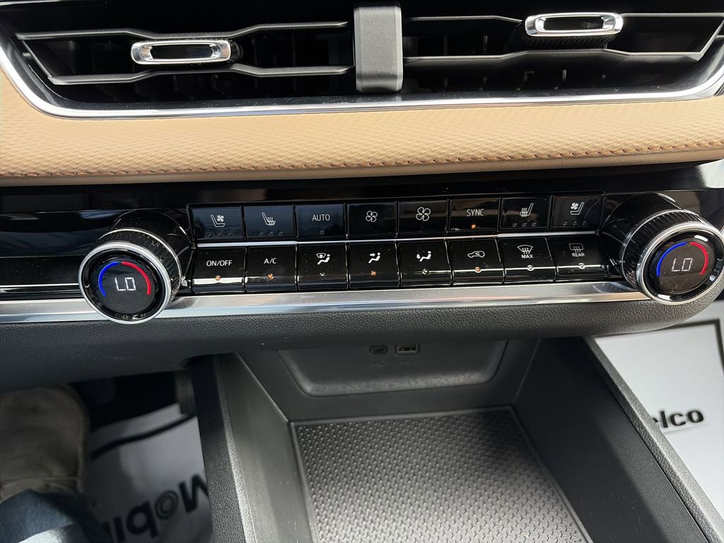 New 2026 Chevrolet Equinox ACTIV w/ Convenience Package III AWD/4WD image 25