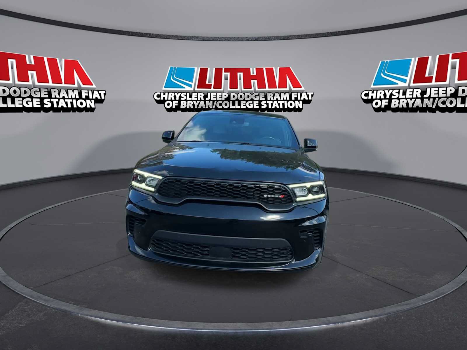 Used 2025 Dodge Durango GT AWD/4WD image 3