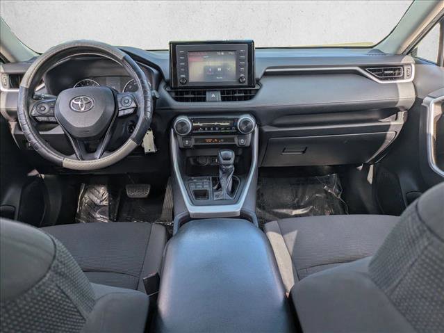 Used 2019 Toyota RAV4 LE image 16