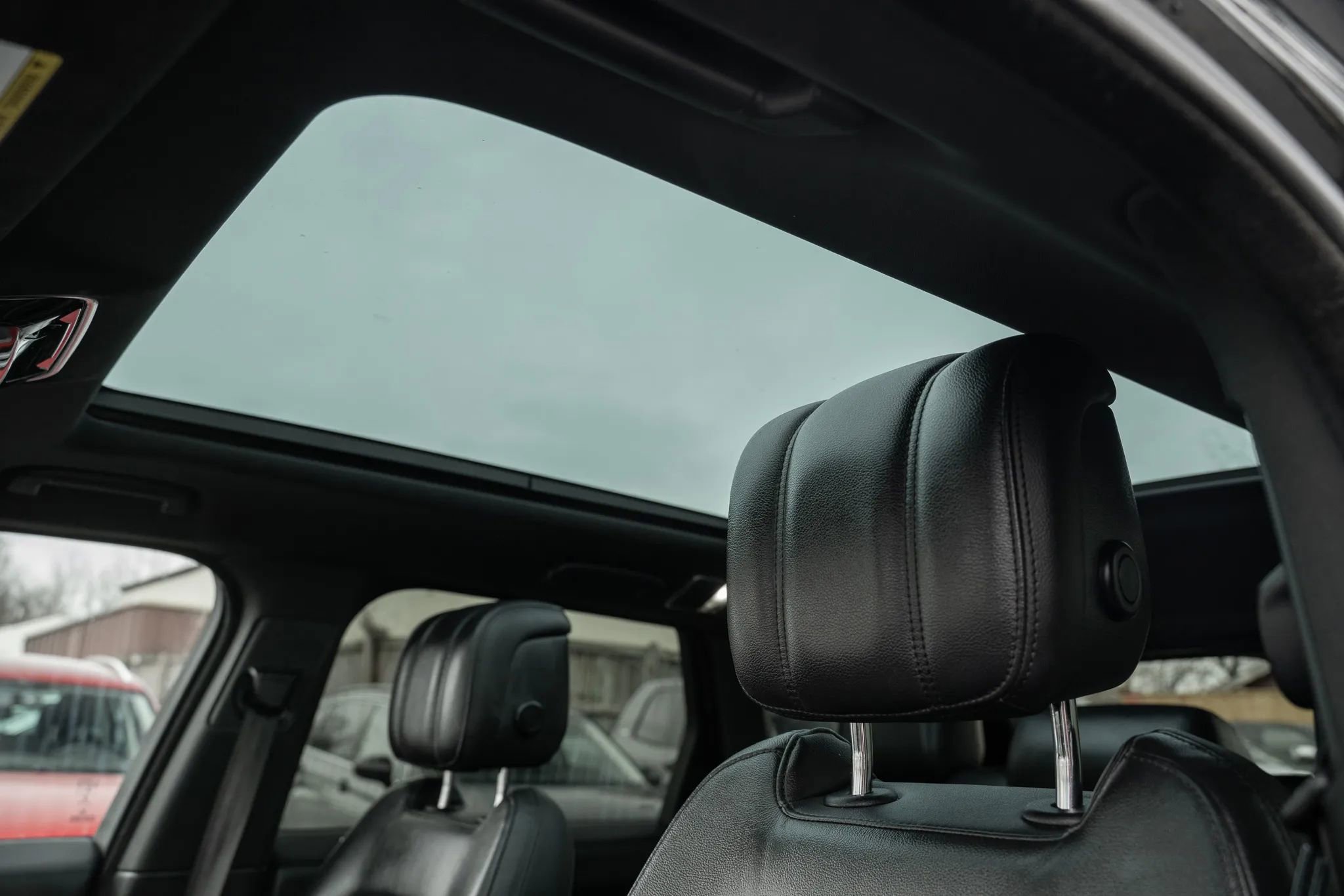 Used 2018 Land Rover Range Rover Sport SE image 18