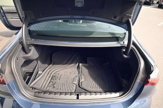 Used 2022 BMW 430i Coupe w/ M Sport Package RWD image 29