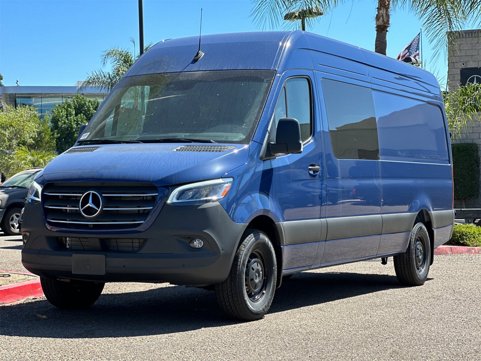 Used 2024 Mercedes-Benz Sprinter 2500 image 7