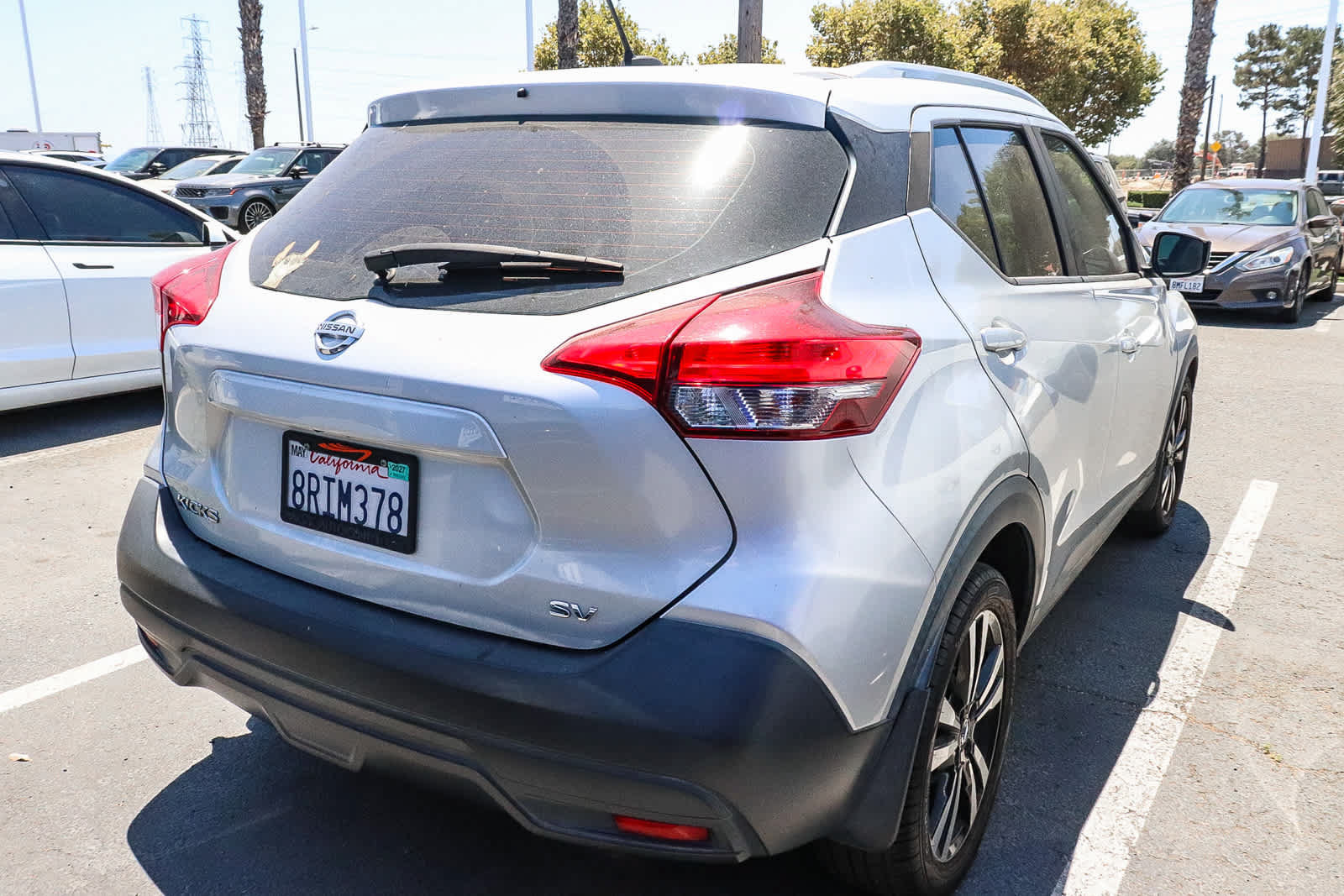 Used 2018 Nissan Kicks SV FWD image 14