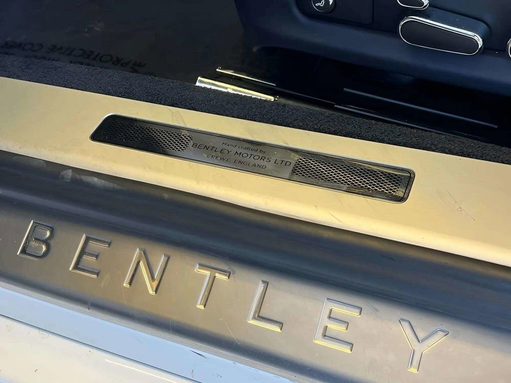 Used 2020 Bentley Continental GT image 18
