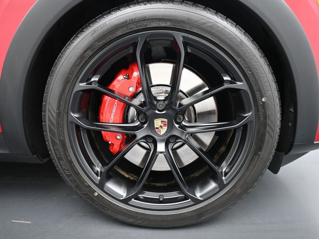 Certified 2025 Porsche Cayenne GTS image 31