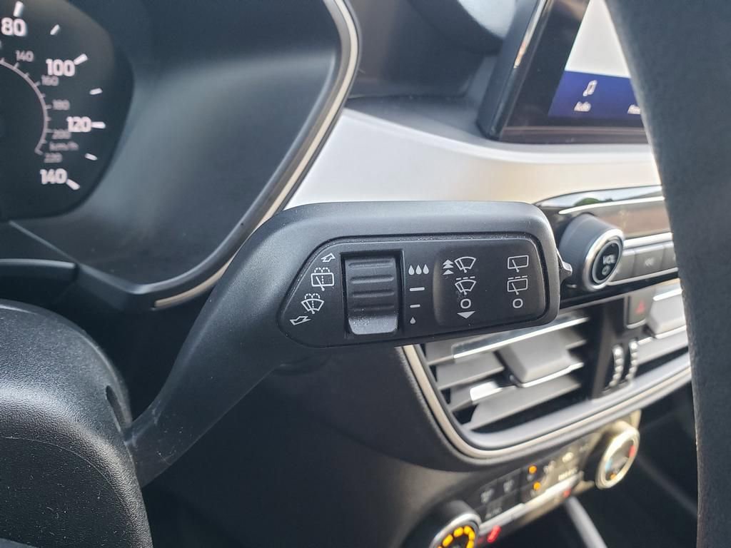 Used 2020 Ford Escape SE image 39