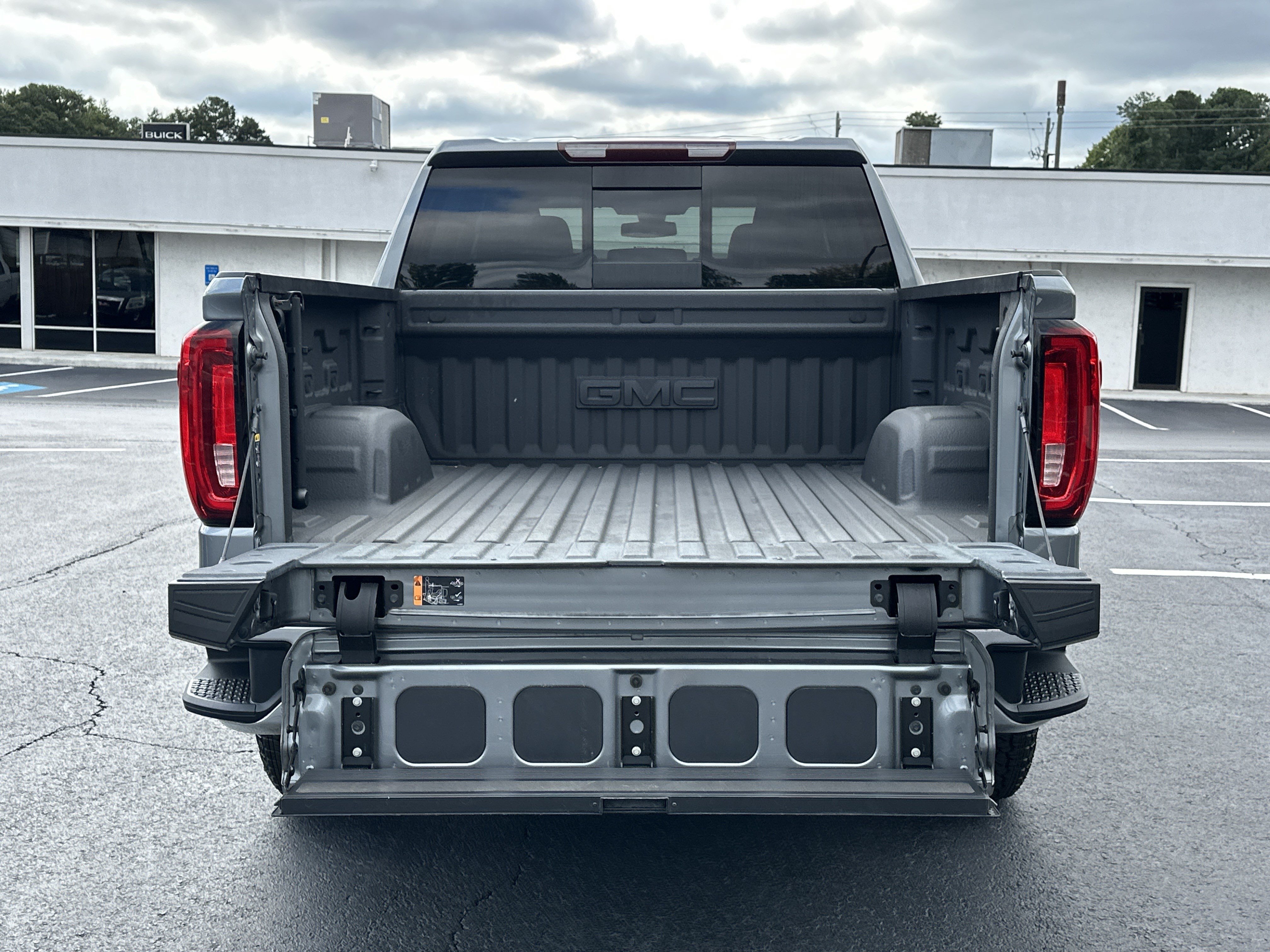 Used 2019 GMC Sierra 1500 SLT w/ SLT Premium Plus Package AWD/4WD image 14