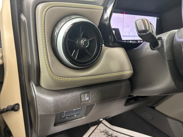 Used 2024 Chevrolet Colorado ZR2 w/ ZR2 Bison Edition AWD/4WD image 19