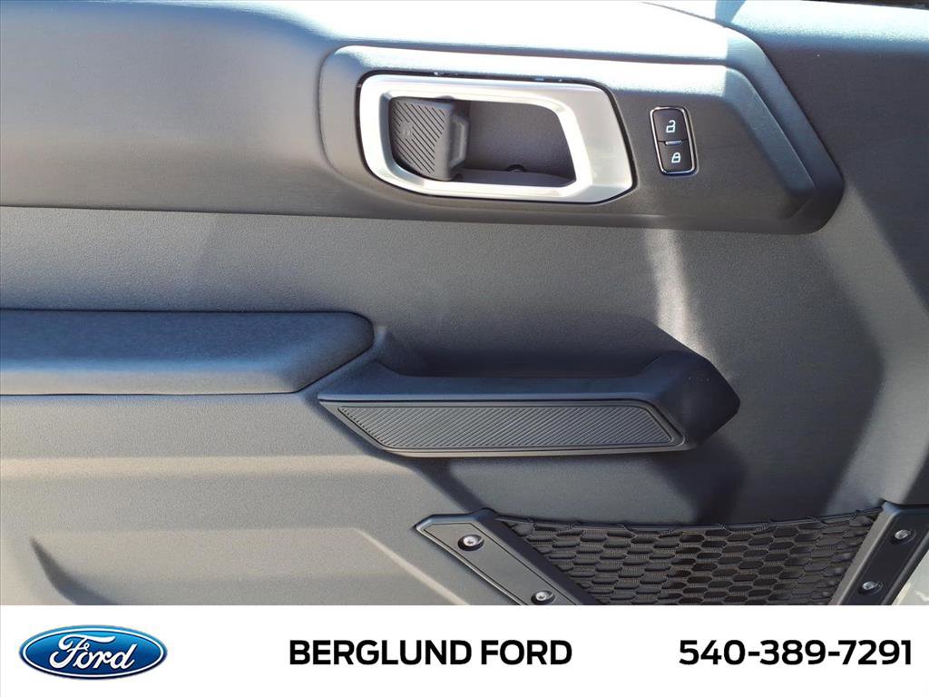 New 2026 Ford Bronco Badlands image 13
